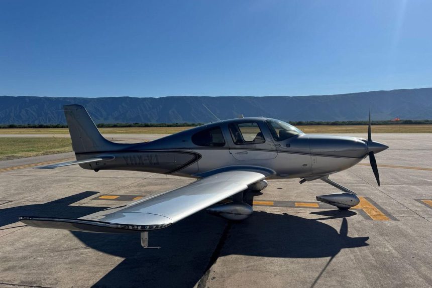 Cirrus SR-22 — Feeling Air charter aircraft