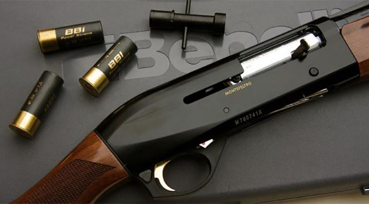 shotgun Benelli with shotgun shells